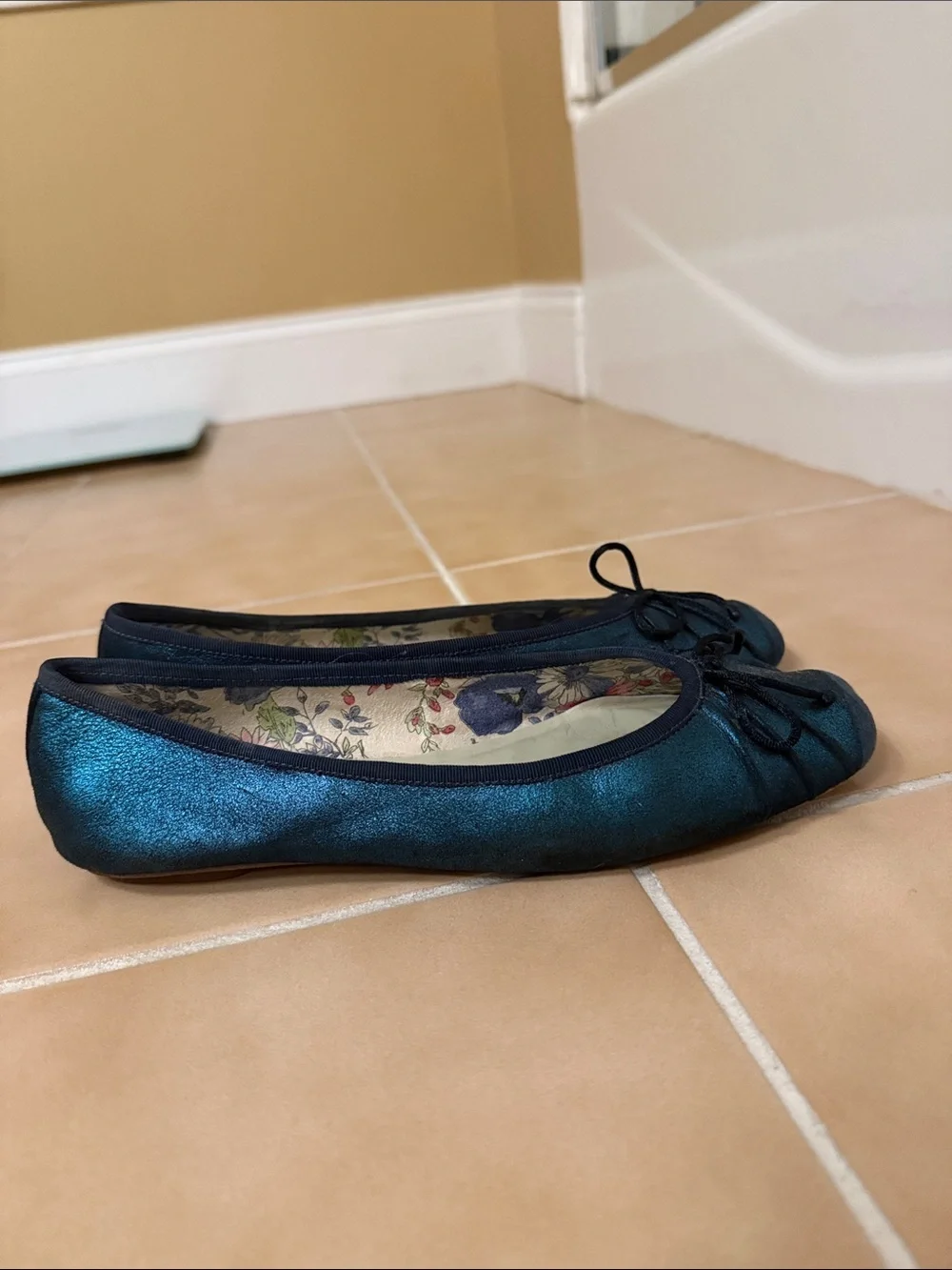Women's navy Bow Ballet Flats by Giillian Julius